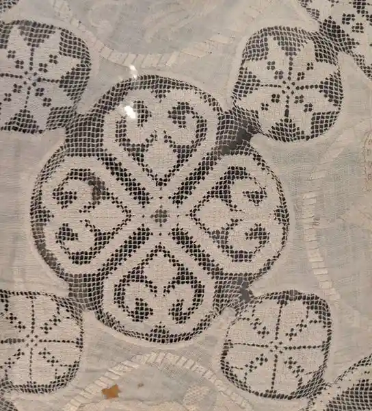 Hearts forming a cross on the altar cloth from the Cistercian convent of Zehdenick, located in St. Nicholas Church